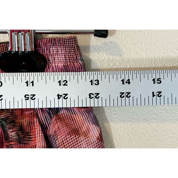 NWOT Lululemon Spring Break Away Sun Dazed Gym Shorts Women's Size 2 - Picture 13 of 14